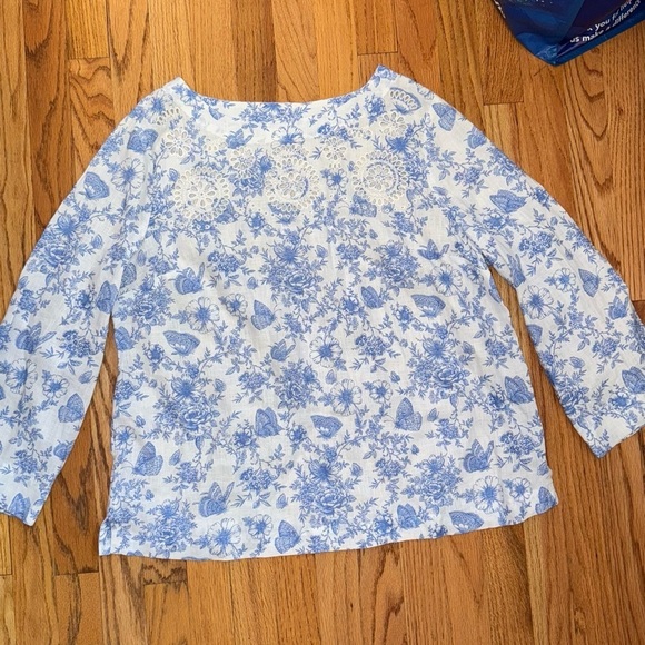 Charter club 100% linen floral embroidered women’s shirt sz Large white/blue - Picture 2 of 10